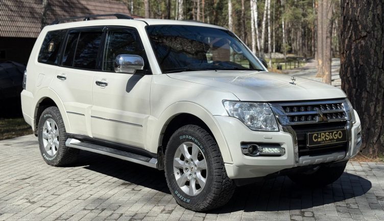 Mitsubishi Pajero IV