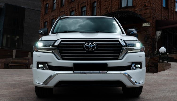 Toyota Land Cruiser 200